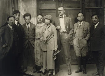Group Portrait (Tamiji Najito, Boris Pasternak, Sergei Eisenstein, Olga Trejakova, Lili Brik, Vladimir Mayakovsky, and the Soviet Diplomat Voznesensky), Moscow, 1924 (gelatin silver print)